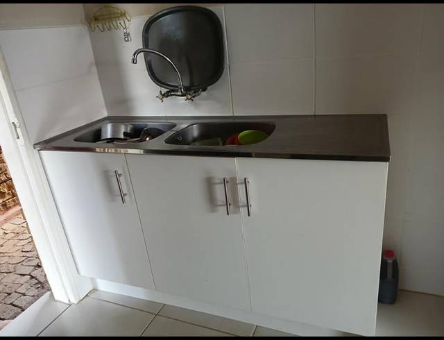 4 BEDROOM HOUSE FOR SALE IN SUIDERBERG